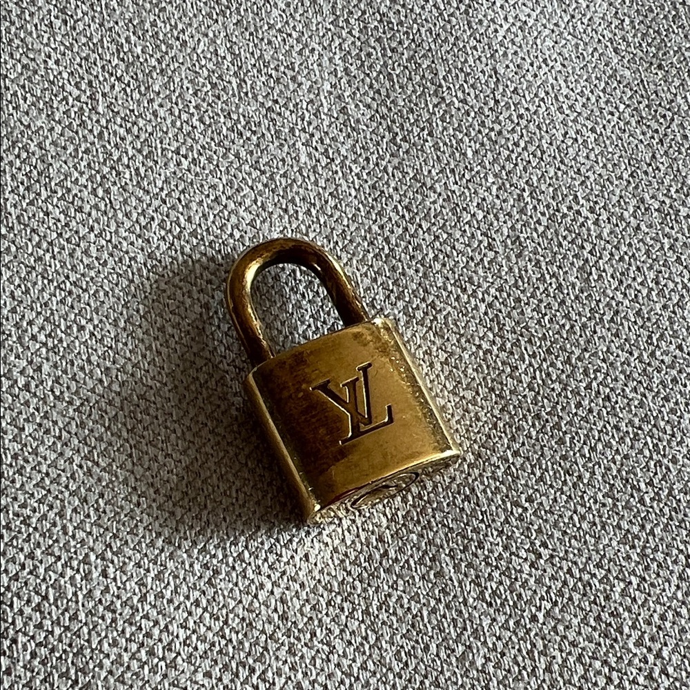 Authentic Louis Vuitton Lock #313 Without Key